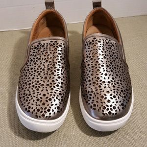 Caslon Metallic Slide Ons